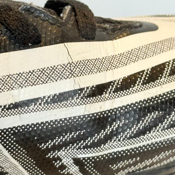 Adidas Freak Youth Football Cleats Size 4 Black White Molded Stud - Picture 6 of 15